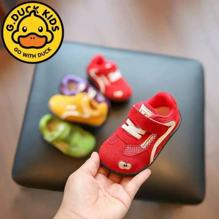 小黄鸭品牌学步鞋男宝宝软底防滑夏季款婴儿鞋子1-3岁小童鞋女宝