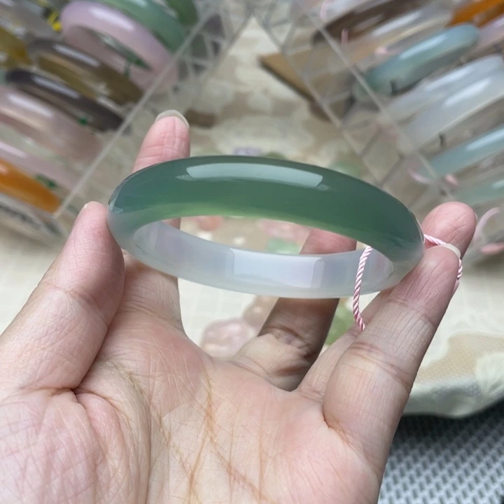 玛瑙/玉髓未镶嵌手镯5657圈口