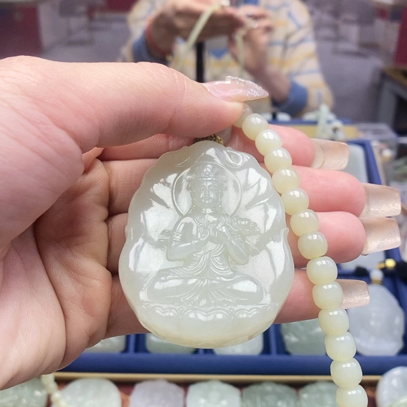 【闪购商品】和田玉（糖玉）颈饰未镶嵌雷****）