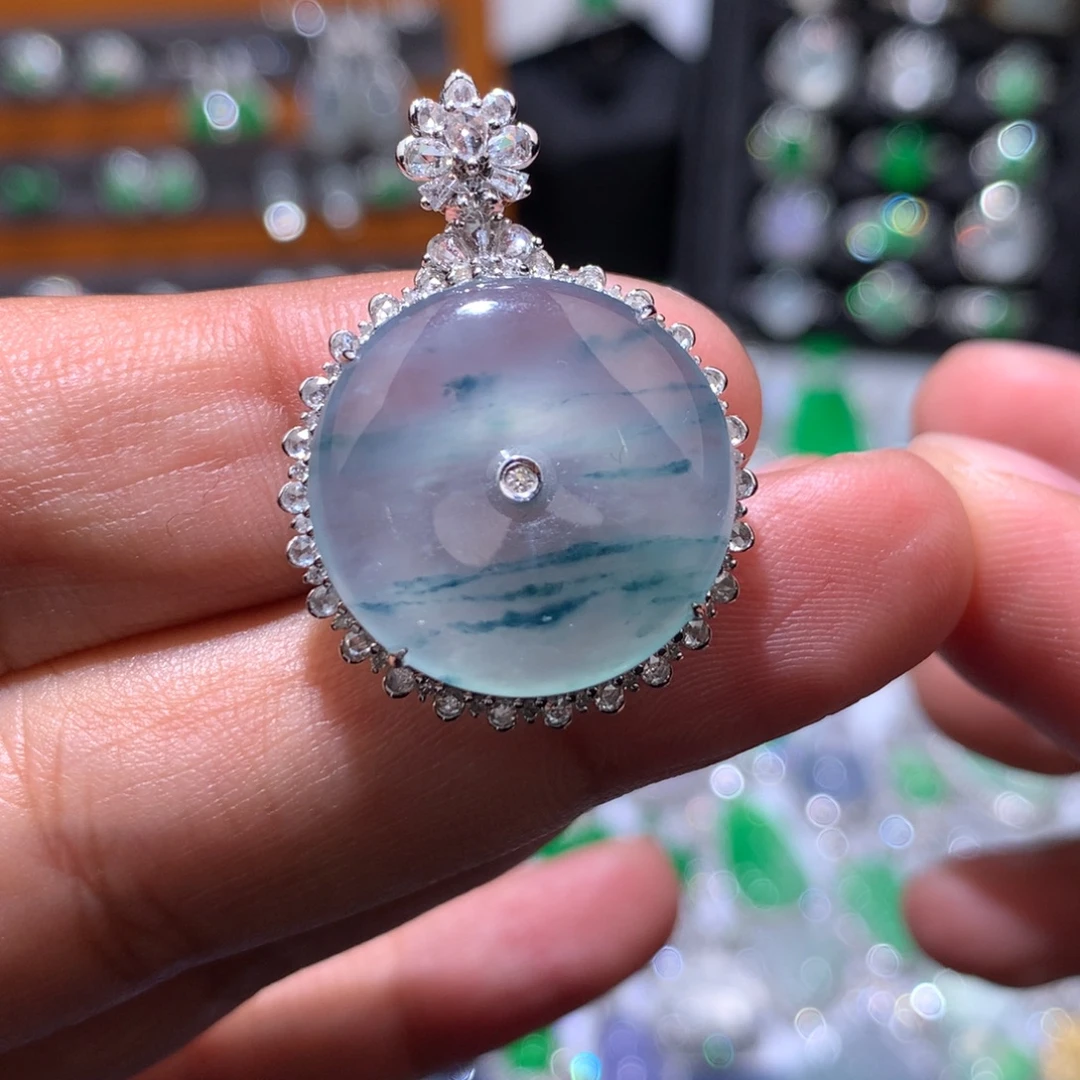 翡翠18K金镶嵌吊坠(赠链)