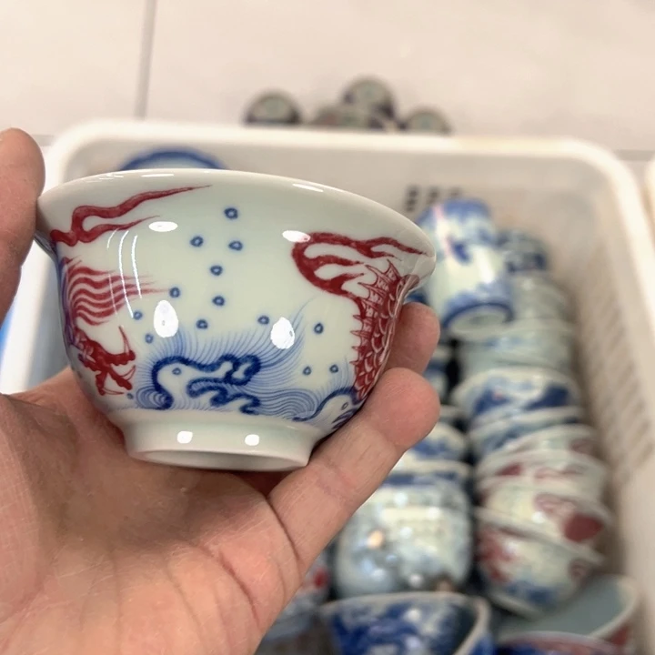 瓷片白青花釉里红鱼化龙压手杯全品