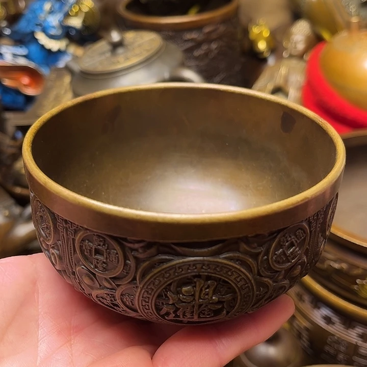 精美铜器批发档口