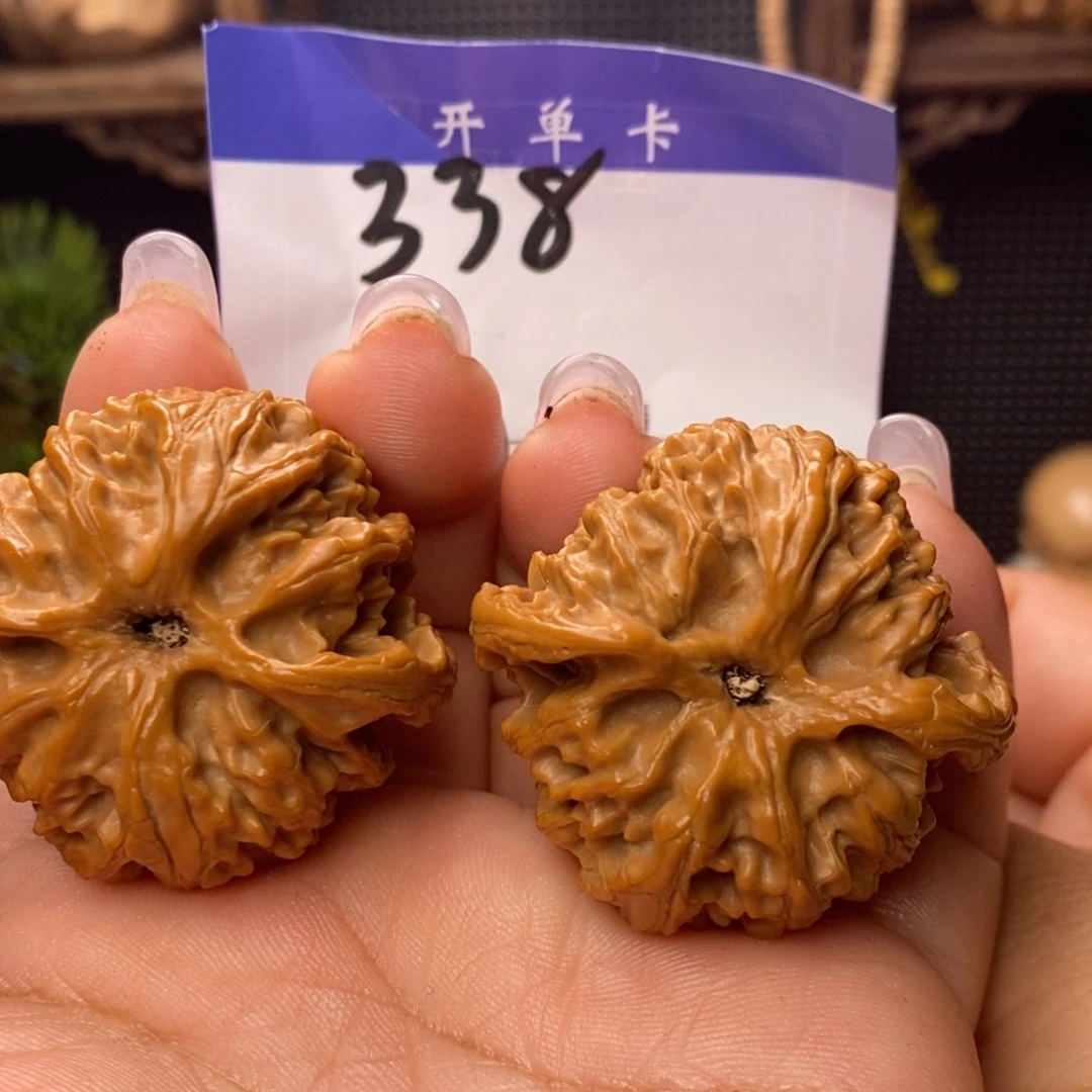 文玩核桃吊坠秧*苹果园。边39。肚40全