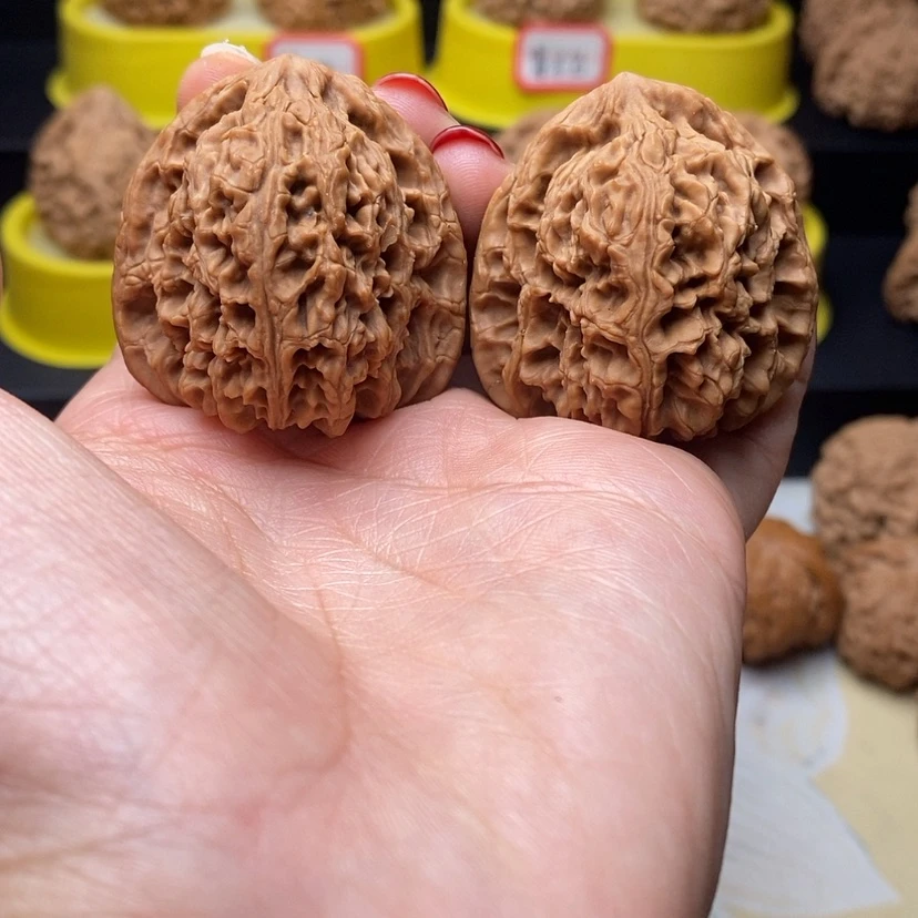 【闪购商品】文玩核桃吊坠l****惧南疆石