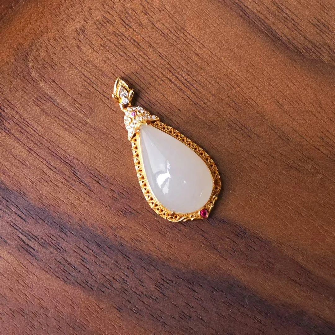 新疆爱思尔和田玉白玉银镶水滴吊坠DG0118-04（多样性发货）