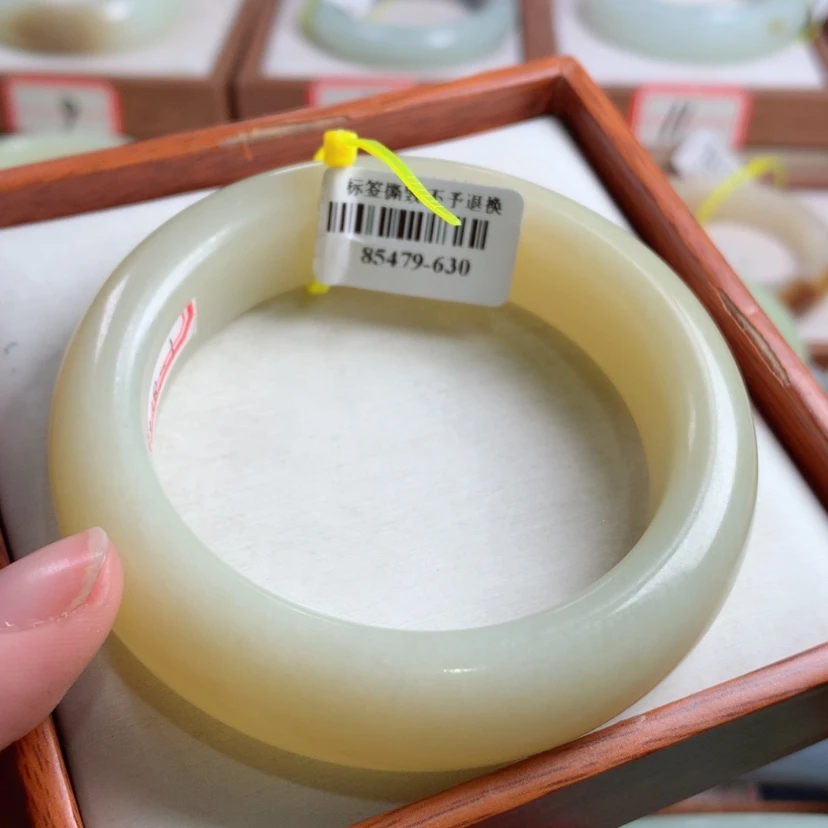 【闪购商品】和田玉手镯未镶嵌