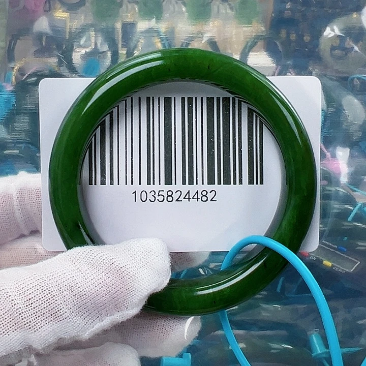 和田玉手镯未镶嵌微瑕5455