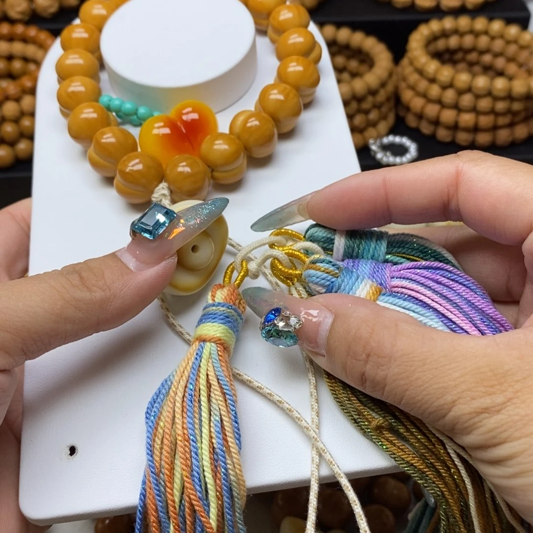 是***吖猴头核桃吊坠微瑕反油屁桃➕爱心元宝2号流苏