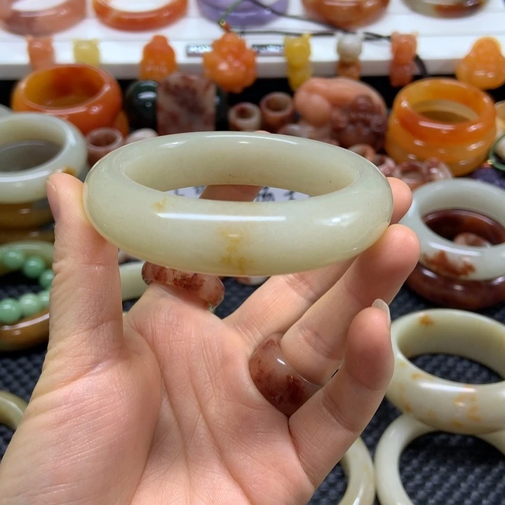 石英质玉未镶嵌手镯