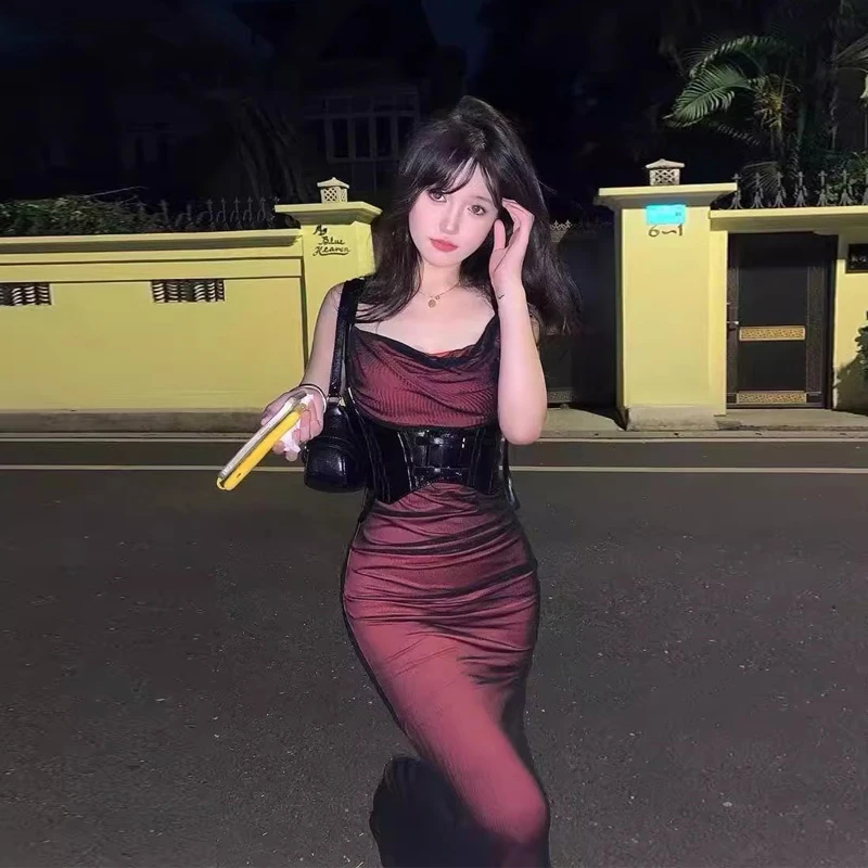 微胖mm遮肉显瘦网纱撞色吊带连衣裙红色性感纯欲风设计感包臀长裙