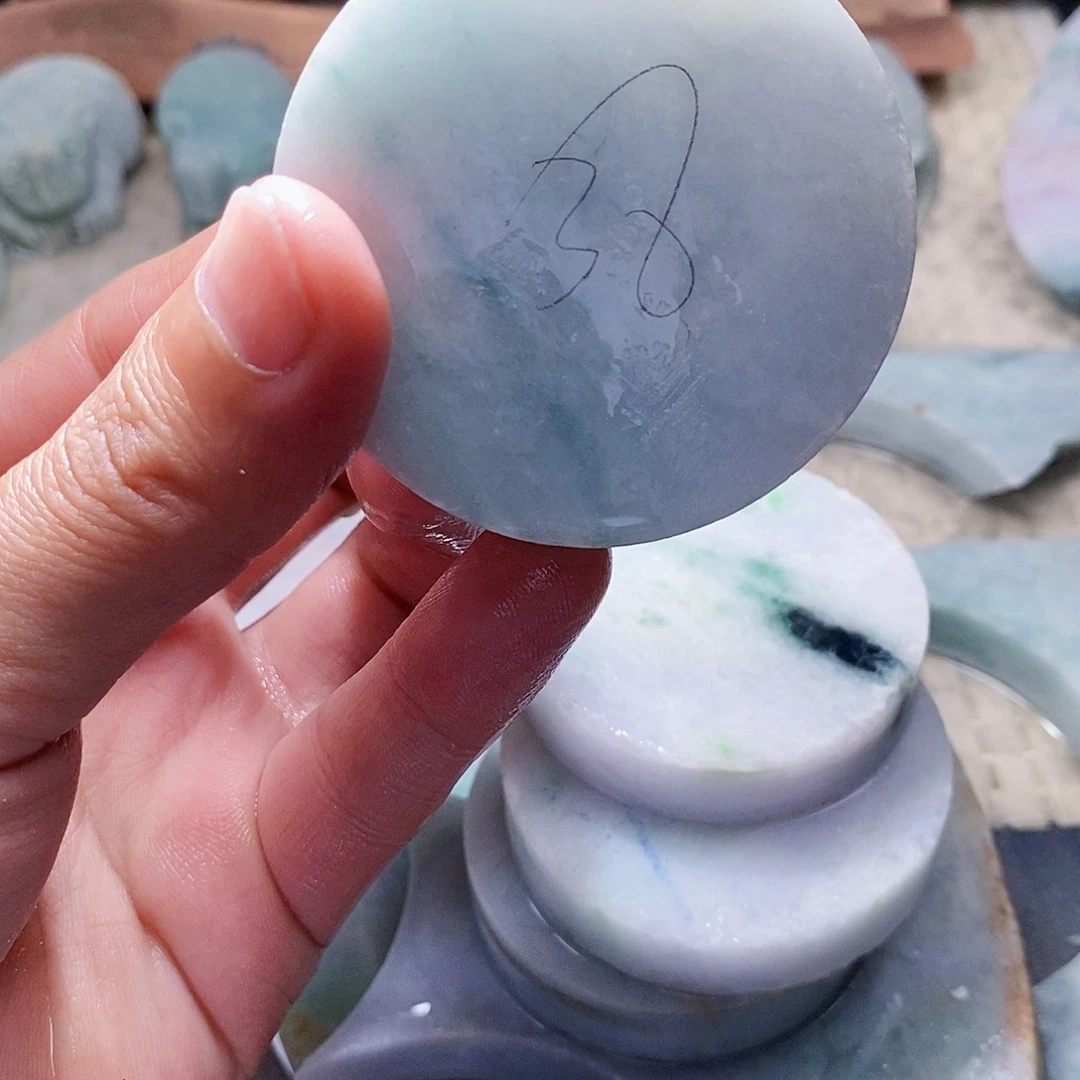 翡翠未镶嵌颈饰588