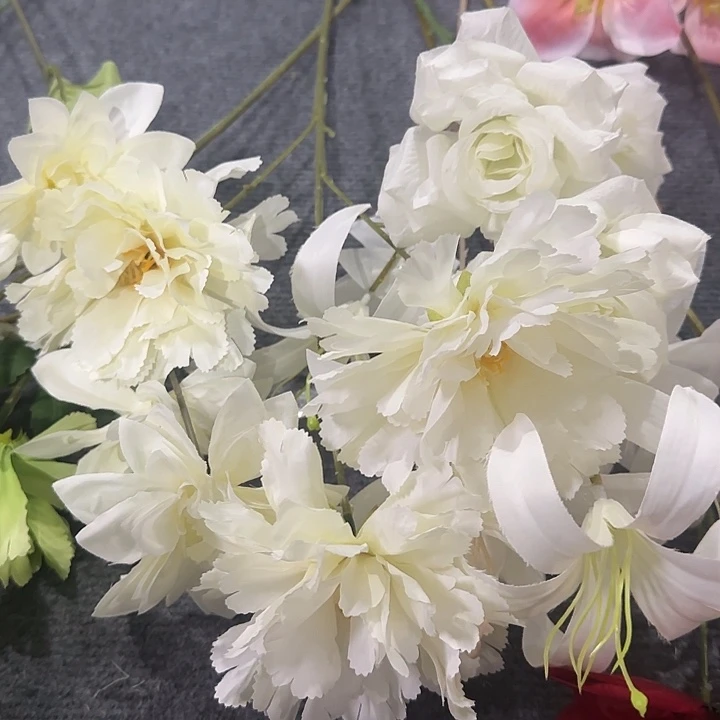 50支白色系仿真花