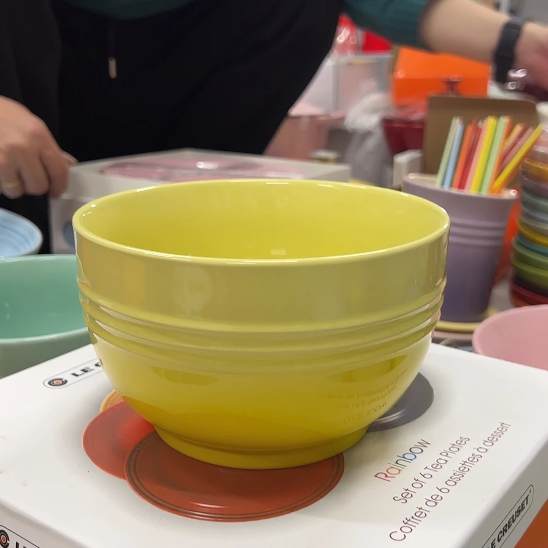 陶瓷轻虹面碗黄色面wan