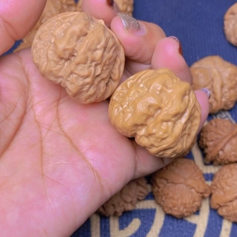 【闪购商品】文玩核桃吊坠要***菜蛙蛙39