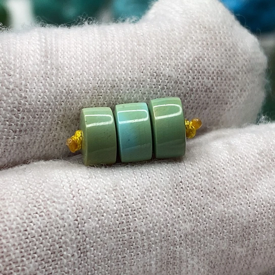 绿松石未镶嵌天然原矿 地大质检6.9mm