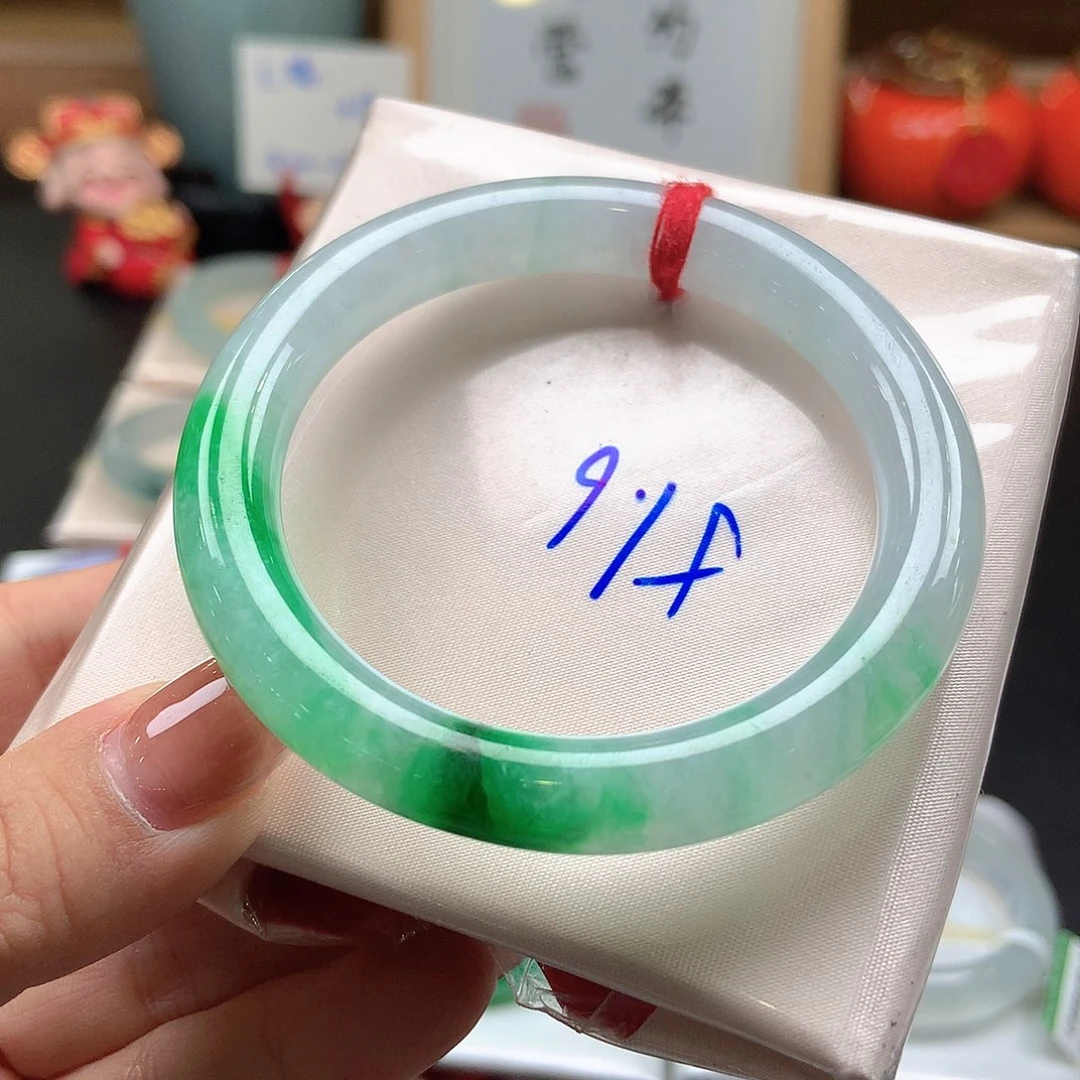 翡翠未镶嵌手镯48号