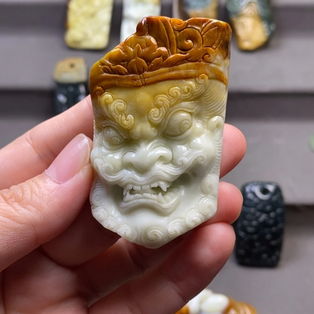 岫玉颈饰未镶嵌老****玩挂件