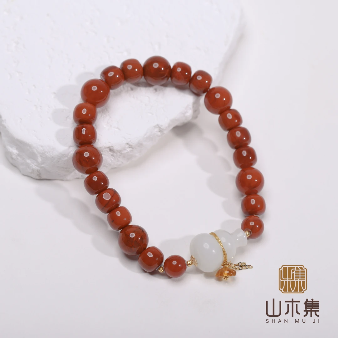 【千秋意】（18K金）双色火焰纹南红0.65*0.75白玉葫芦手串￥￥（多样性）