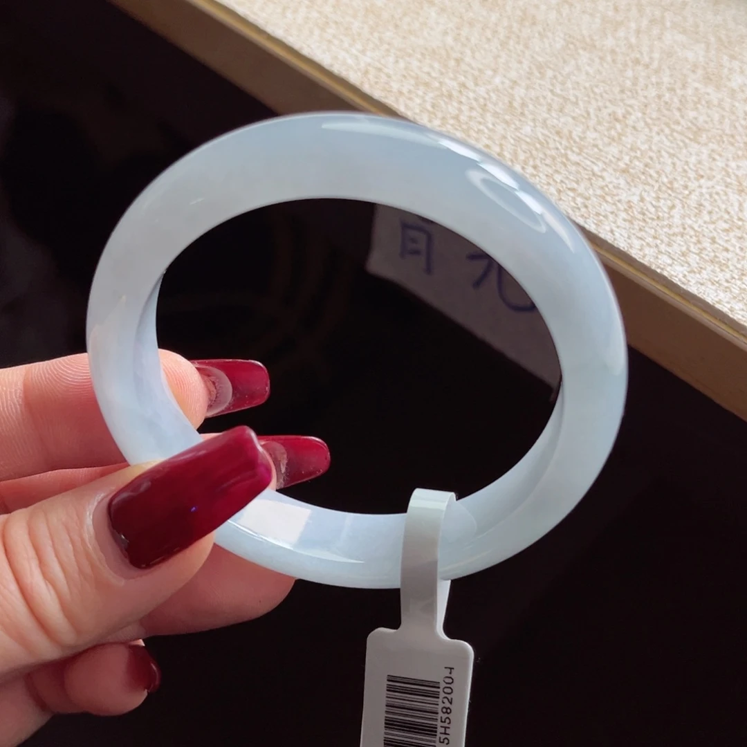 翡翠手镯未镶嵌手镯