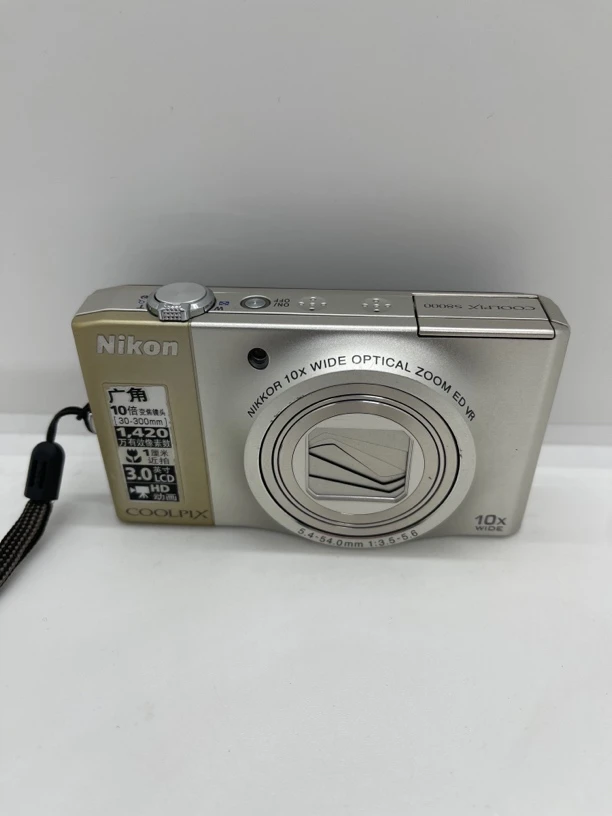 9新 Nikon/尼康 尼康s8000左侧微黄1420万像素10X带原盒