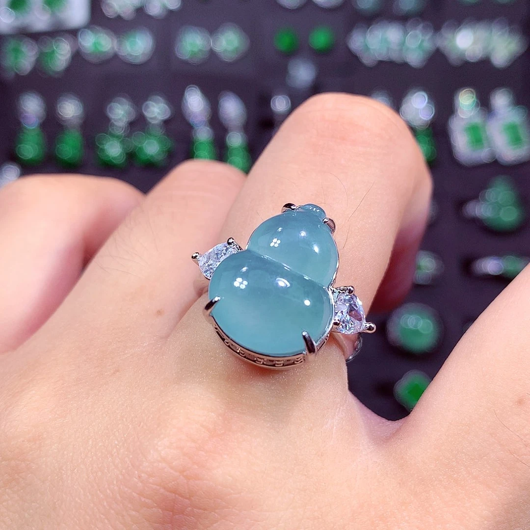 颈饰未镶嵌翡翠天然