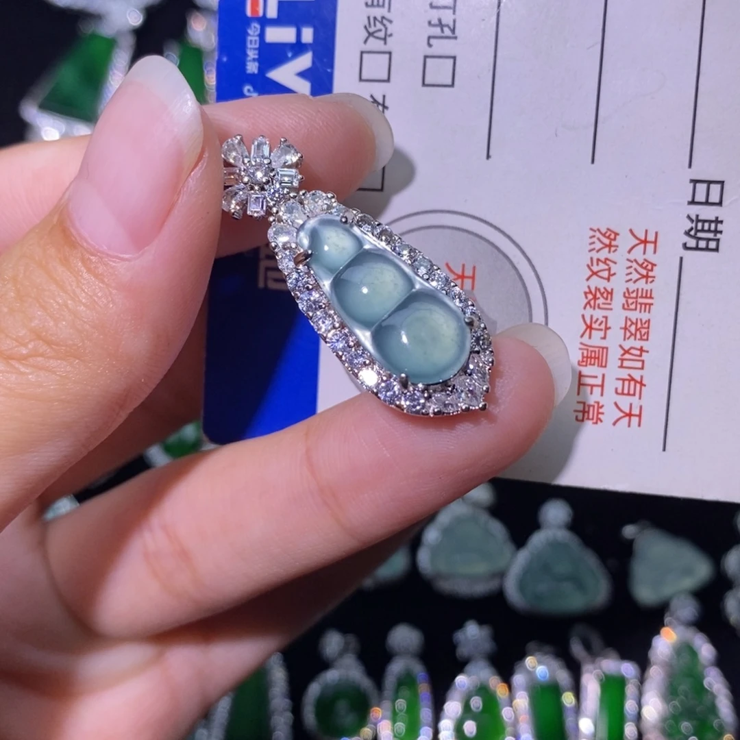 翡翠未镶嵌颈饰天然