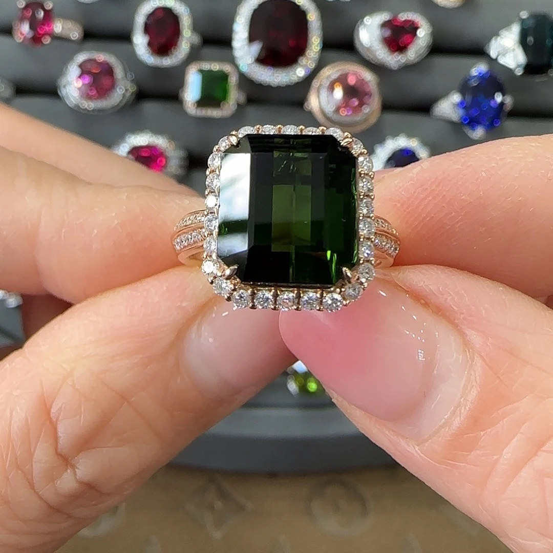 戒指18K金镶嵌碧玺7.55ct