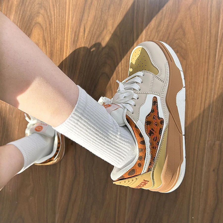 易少年 港风厚底原创板鞋女ins潮2025冬季新款小众百搭休闲小白鞋