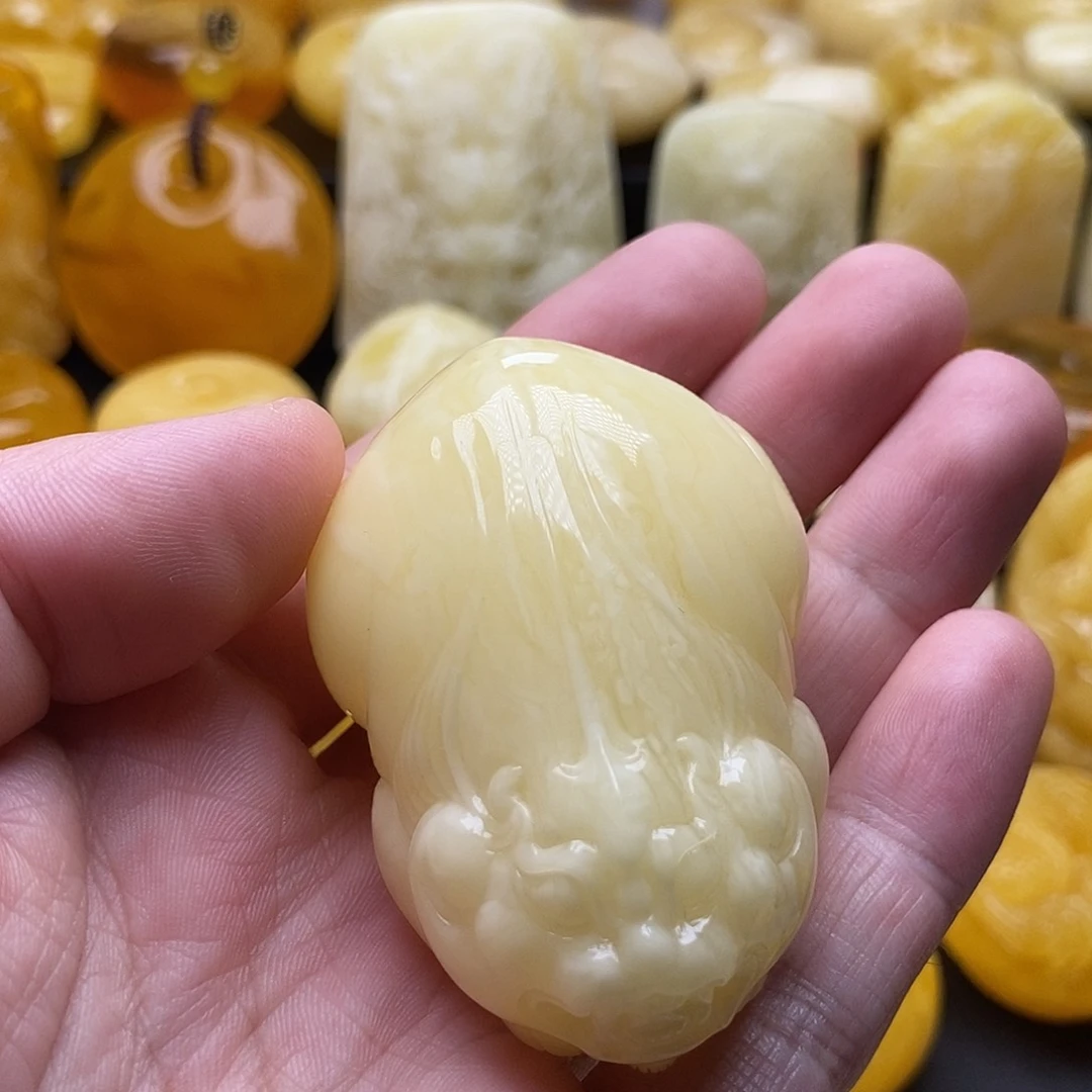 琥珀颈饰未镶嵌琥珀蜜蜡吊坠