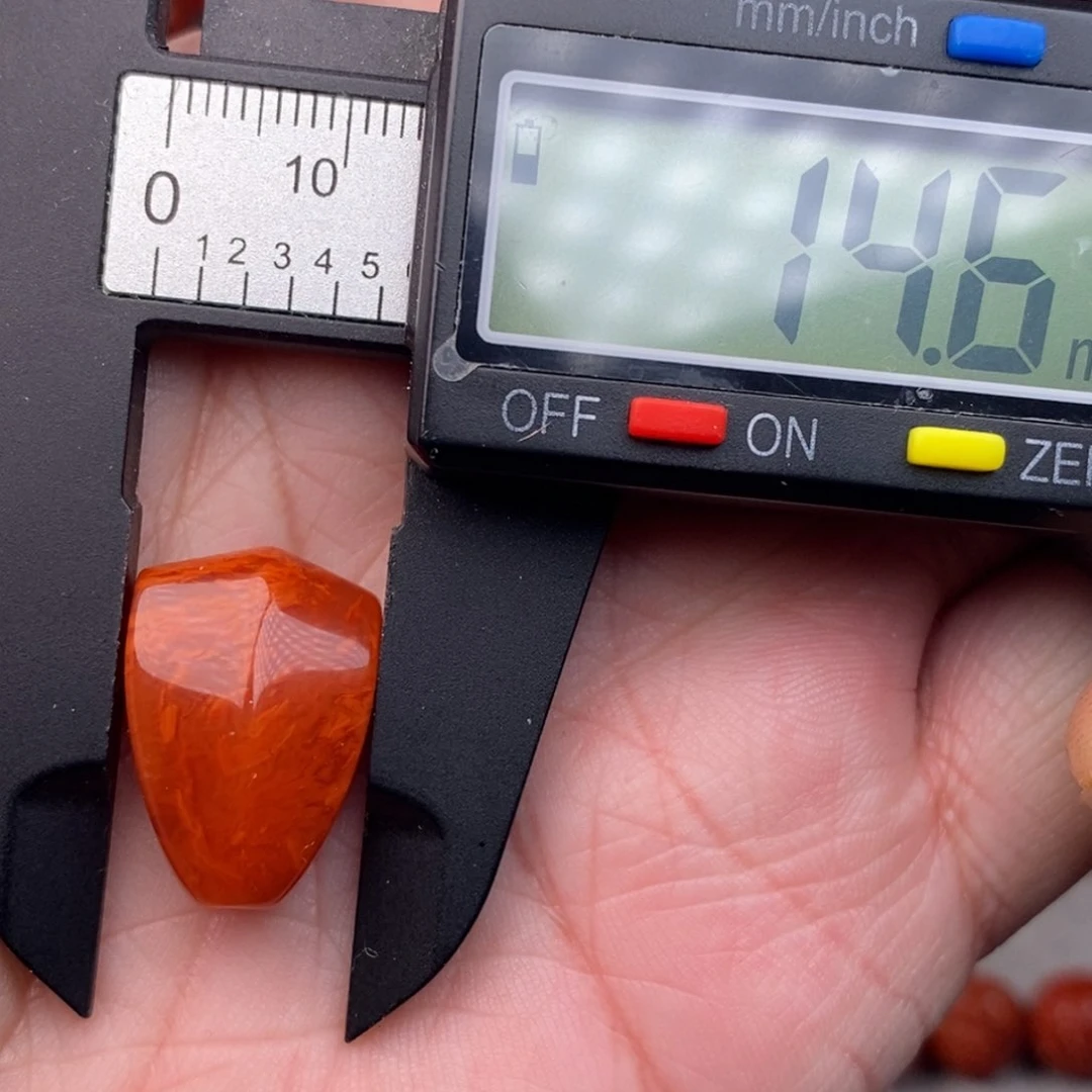 南红玛瑙配饰未镶嵌用****7微瑕