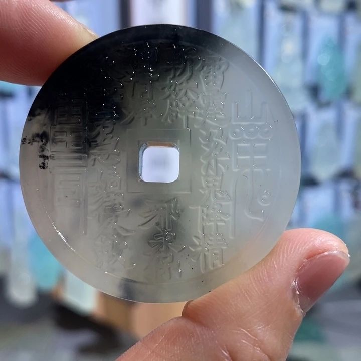 岫玉未镶嵌颈饰吊坠