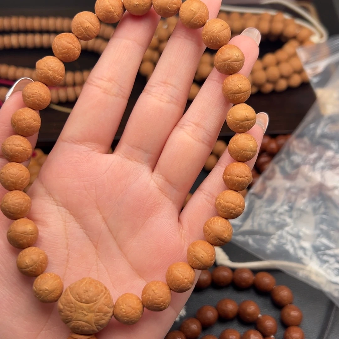 熊***哥凤眼菩提吊坠锦柚树王10.8-11.2