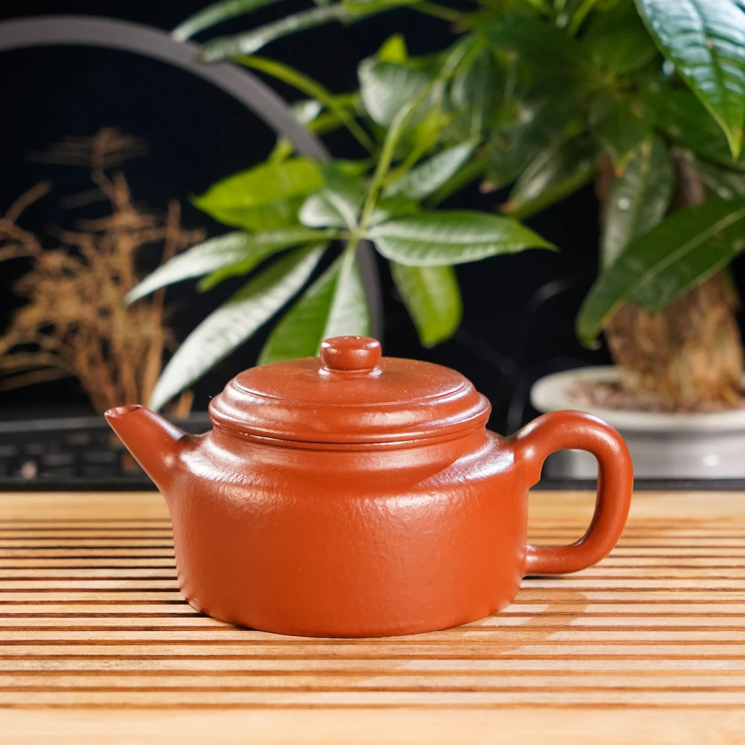 GS36-045 姚传永 宜兴手工紫砂 剑流德钟