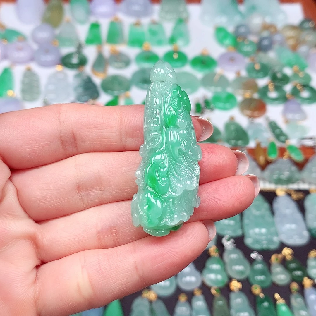 翡翠颈饰未镶嵌天然翡翠A货