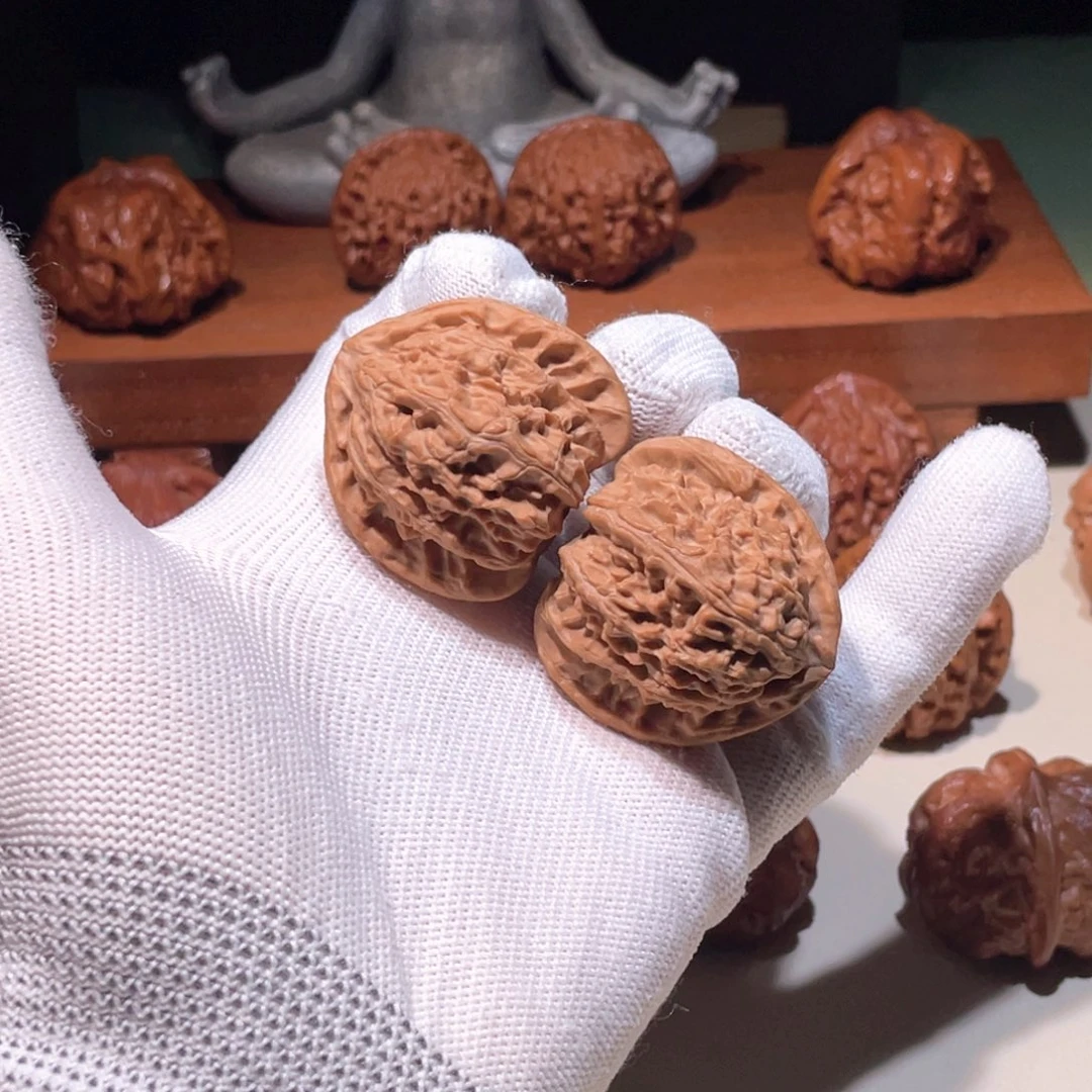 把件文玩核桃三角白3735，2937