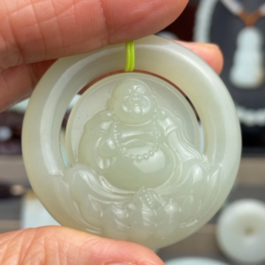 【闪购商品】颈饰未镶嵌和田玉