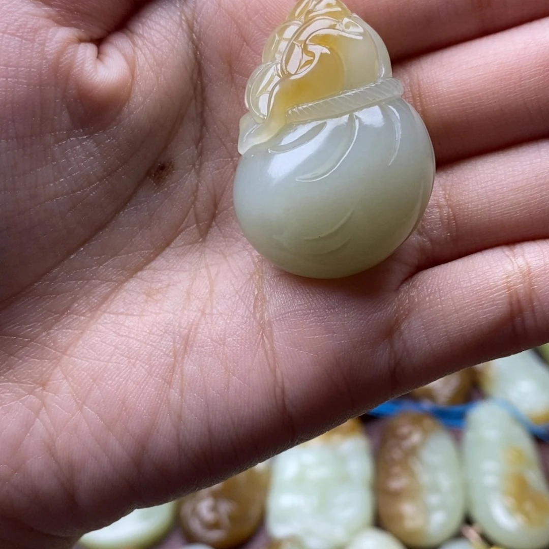 项链未镶嵌和田玉（糖玉）*️