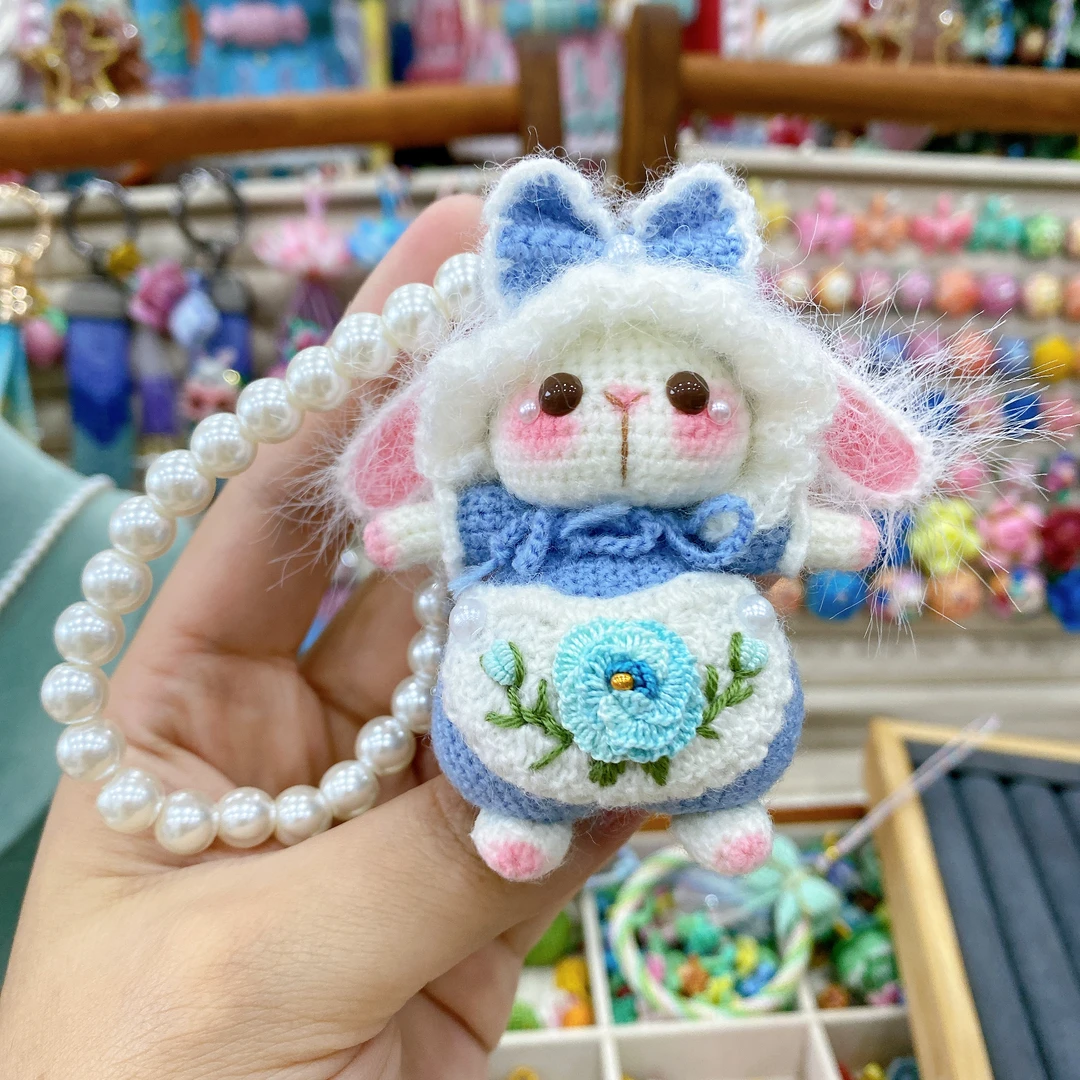 小兔子纯手工编织挂件
