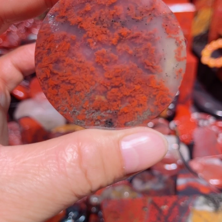 玉桂林鸡血玉手玩果冻红