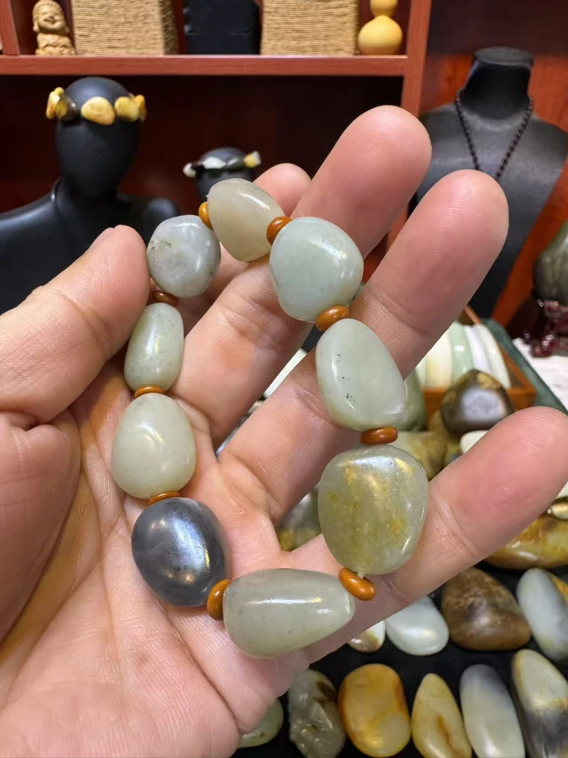 青白肉为主修型男士手串，规格尺寸见视频，国家质检基地发货