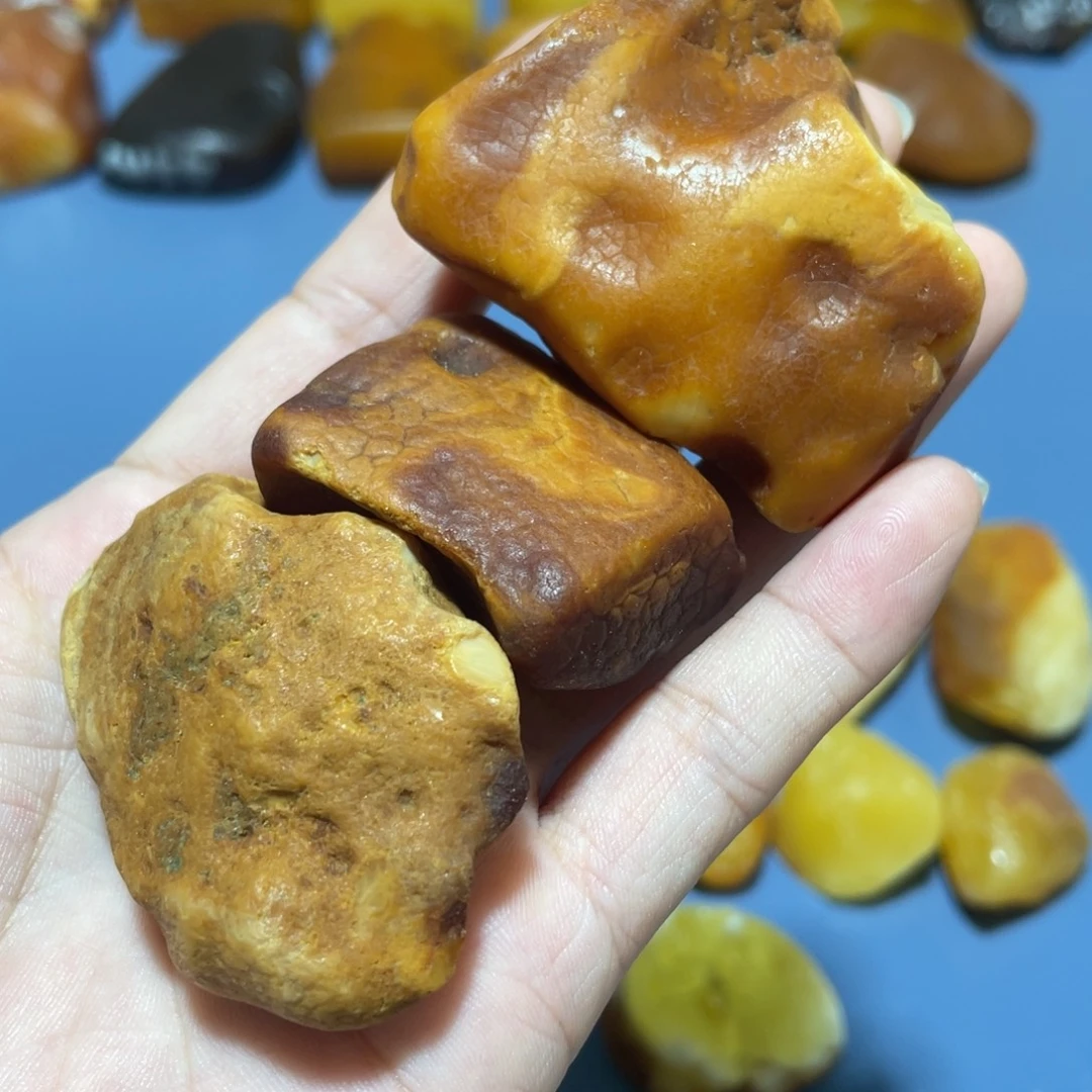 哥***”未镶嵌定制蜜蜡随形