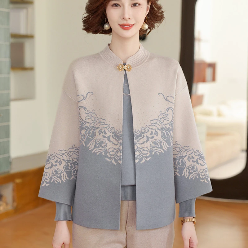妈妈秋装2025新款针织外套中老年女洋气50岁毛衣打底衫开衫两件套