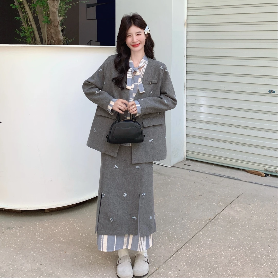 时尚洋气设计感假两件拼接套装裙女2025秋季新款西装半身裙两件套