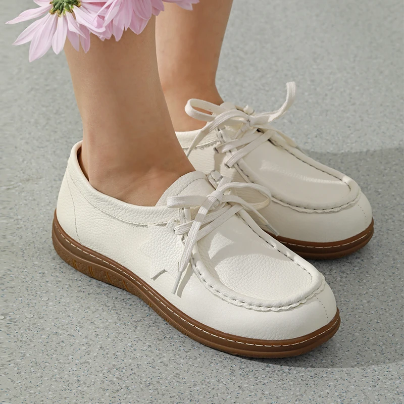 潘∙暇真皮休闲小白鞋软底软面超舒适平底大码女鞋40-43不显脚大