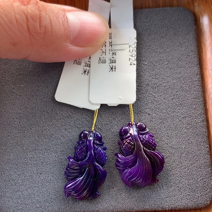 苏纪石（舒俱来）未镶嵌一对