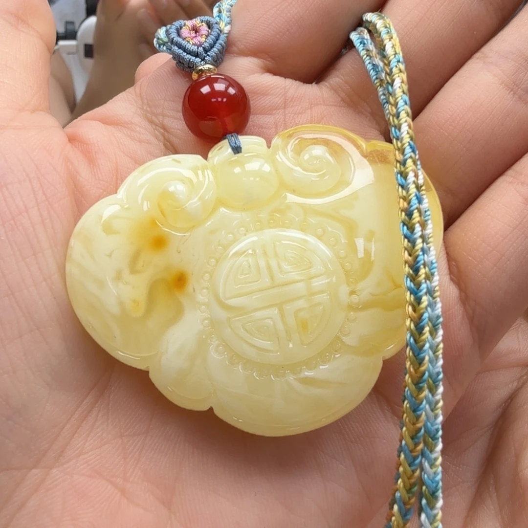 裸石琥珀未镶嵌你好