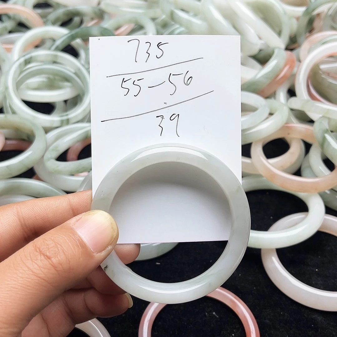 未镶嵌手镯石英质玉735