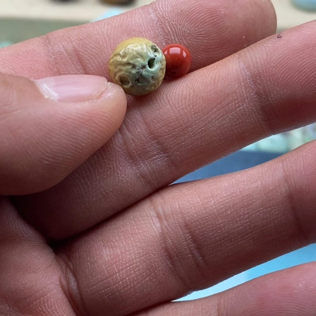 璨***璨南红玛瑙未镶嵌珠宝半成品