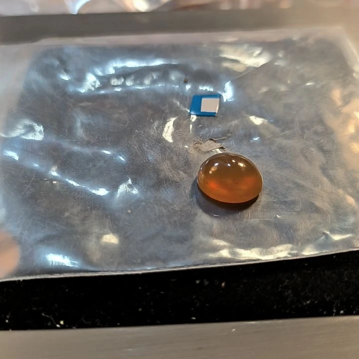 ****光未镶嵌戒面石英岩玉
