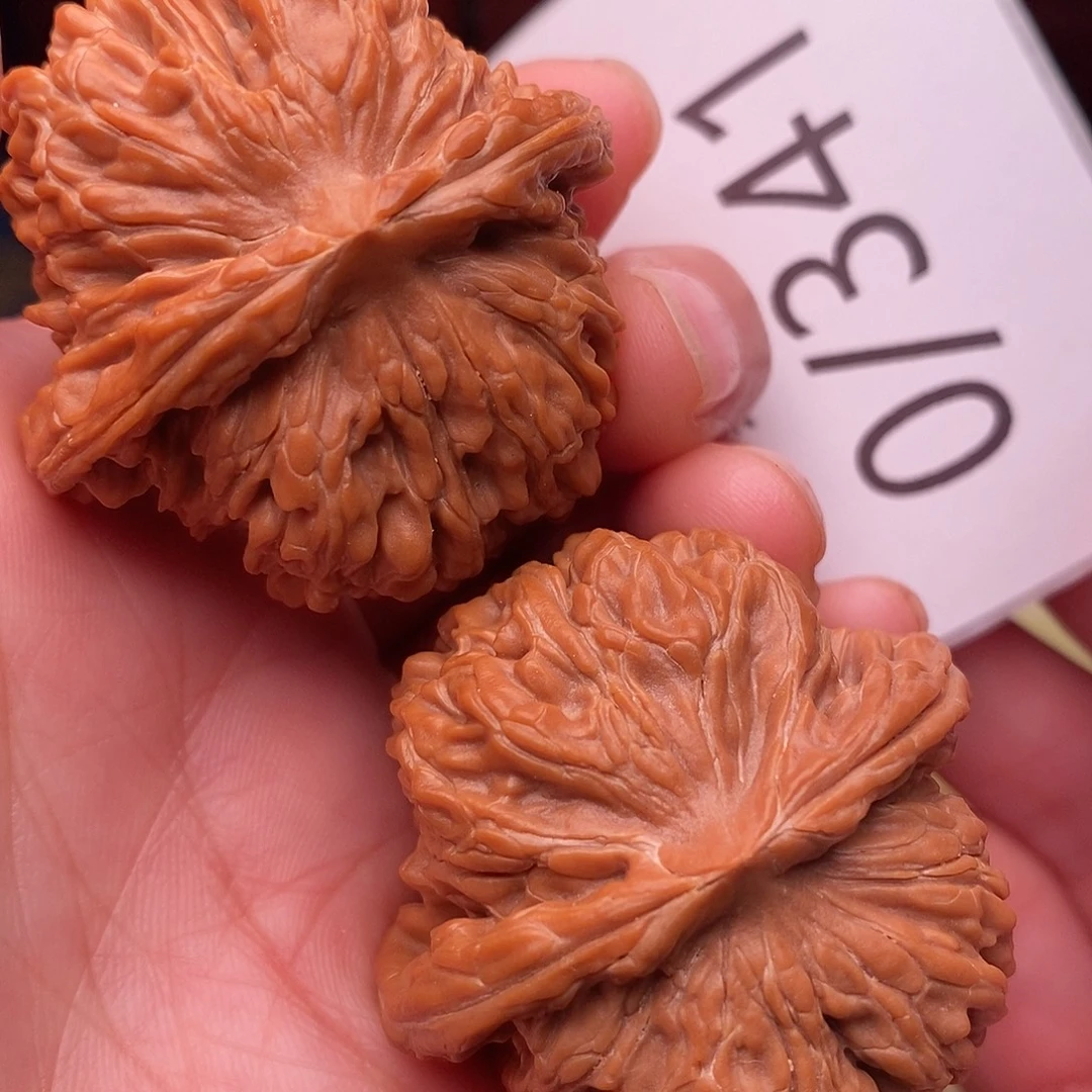 文玩核桃把件40.5汉高楼